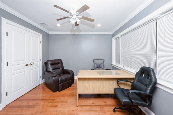 Home Office, Interior, Recessed Lighting, Wood Texture Flooring
