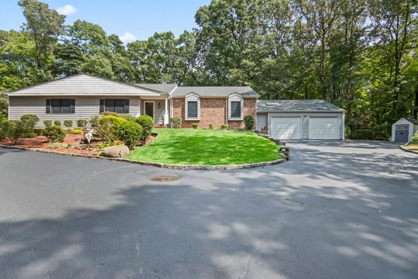 Attached, Detached Garage, Exterior, Facade, Brick Facade, Ranch