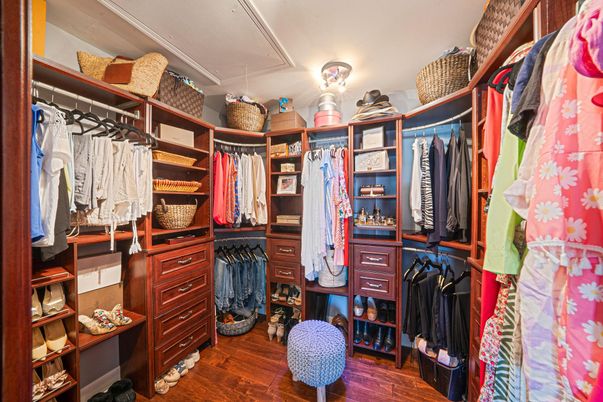 Interior, Walk-in Closets, Wood Texture Flooring