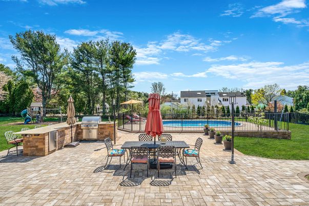 Exterior, Playground, Pool