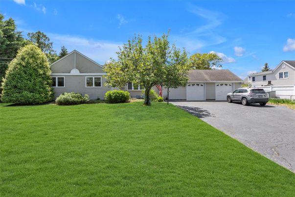 Backyard, Detached Garage, Exterior