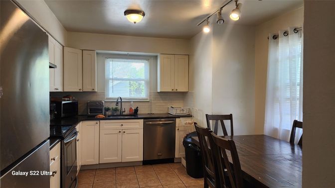 Interior, Kitchen, Stainless Steel Appliances