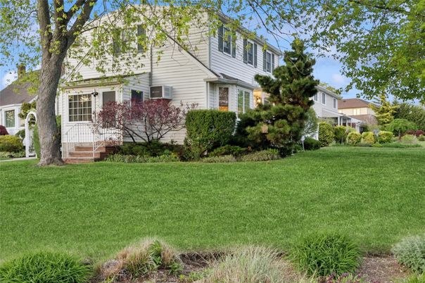 Backyard, Exterior, Facade, Farmhouse