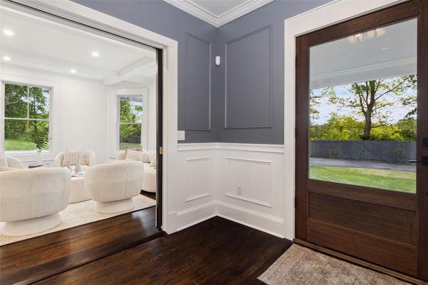 Interior, Recessed Lighting, Wood Texture Flooring