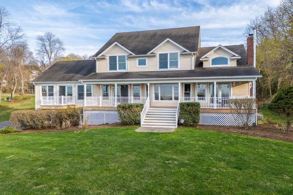 Exterior, Facade, Cape Cod