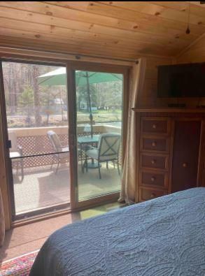 Bedroom, Interior, Wooden Ceilings