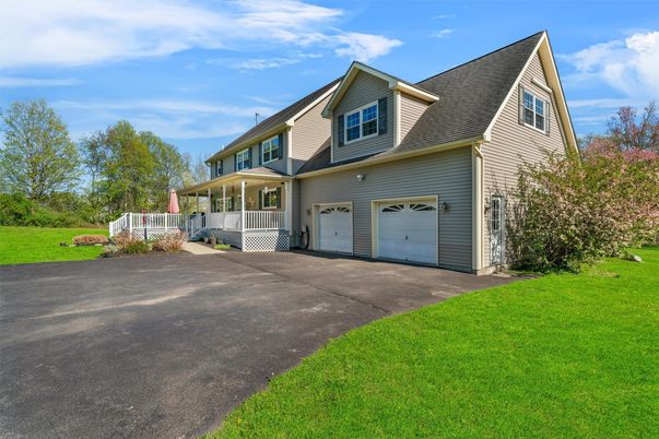 Attached, Exterior, Facade, Farmhouse