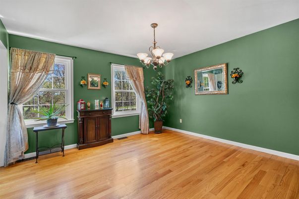Chandelier, Empty room, Interior, Wood Texture Flooring
