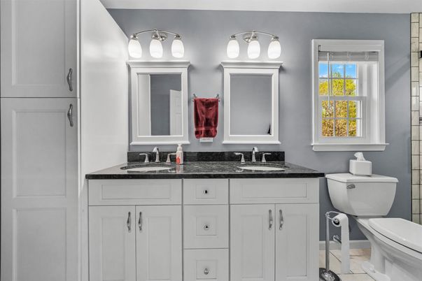 Bathroom, Dual Sink Vanities, Interior