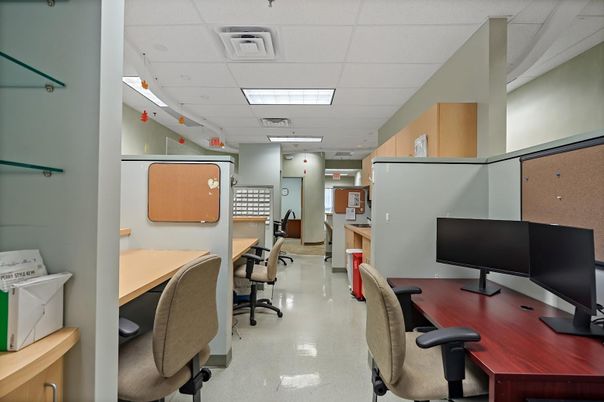 Home Office, Interior
