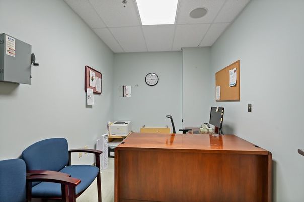 Home Office, Interior
