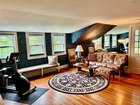 Fitness Equipment, Interior, Living room, Wood Texture Flooring