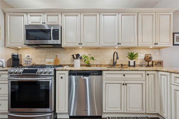 Interior, Kitchen, Stainless Steel Appliances