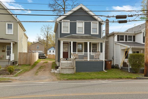 Exterior, Facade, Queen Anne Victorian