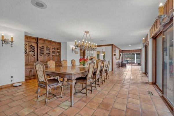 Chandelier, Dining room, Interior, Pendant Lights, Recessed Lighting