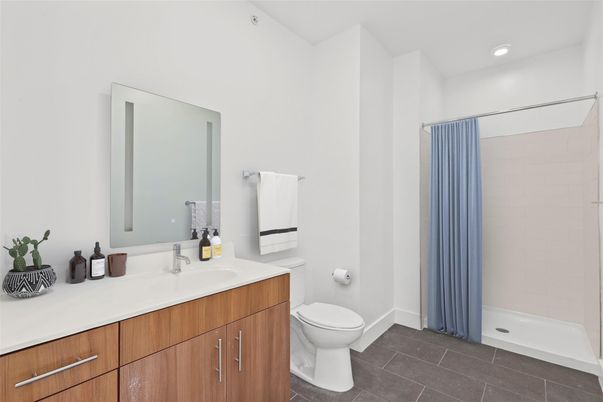 Bathroom, Interior, Recessed Lighting