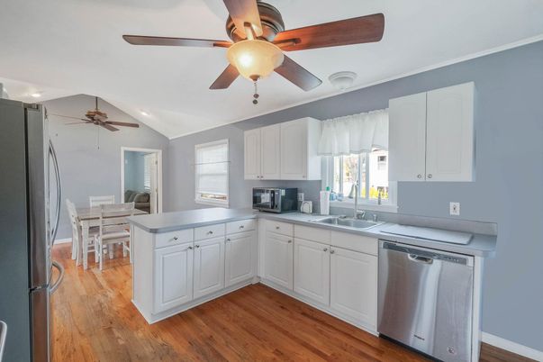 Dining room, Interior, Kitchen, Recessed Lighting, Wood Texture Flooring