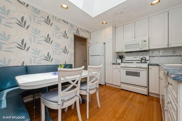 Dining room, Interior, Kitchen, Recessed Lighting, Wood Texture Flooring