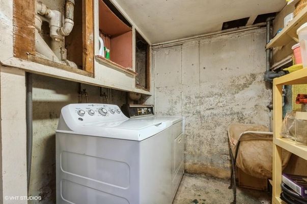 Interior, Washer