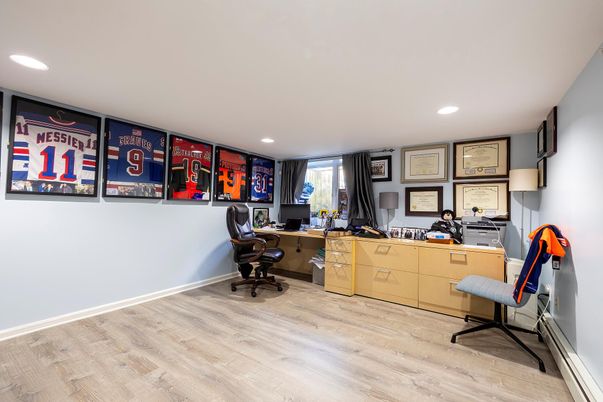 Home Office, Interior, Recessed Lighting, Wood Texture Flooring