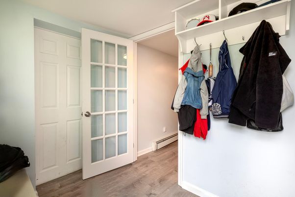 Interior, Walk-in Closets, Wood Texture Flooring