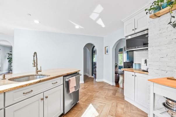 Interior, Kitchen, Recessed Lighting, Wood Texture Flooring