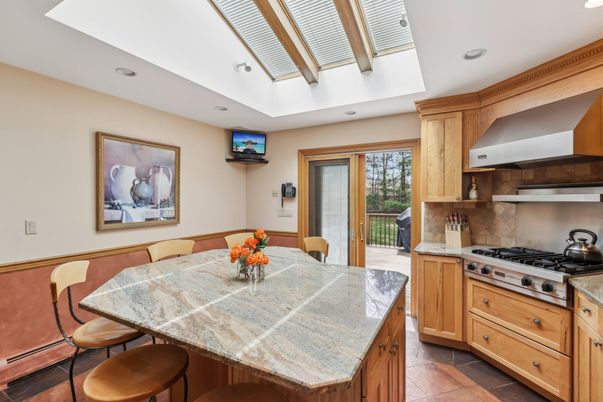 Dining room, Interior, Kitchen, Recessed Lighting, Stainless Steel Appliances