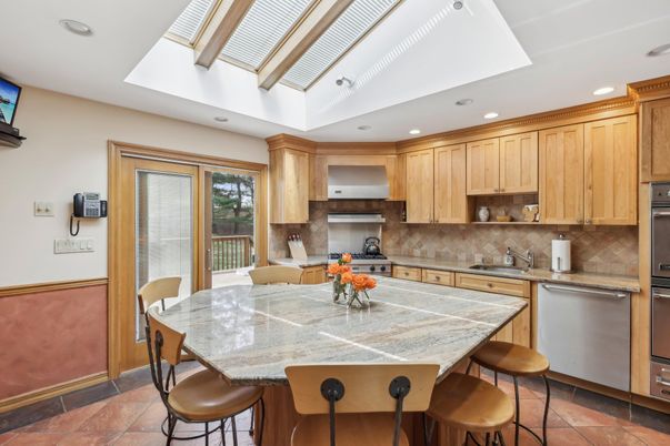Dining room, Interior, Kitchen, Recessed Lighting, Stainless Steel Appliances