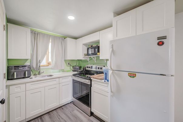 Interior, Kitchen, Recessed Lighting, Wood Texture Flooring