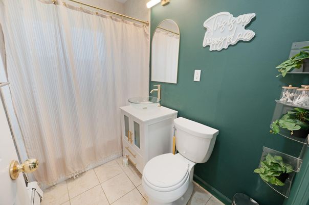 Bathroom, Interior