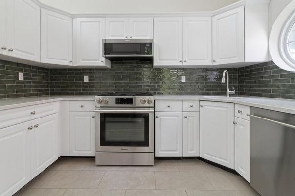 Interior, Kitchen, Stainless Steel Appliances