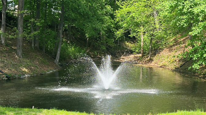 Exterior, Lake