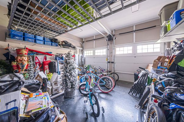 Garage, Interior