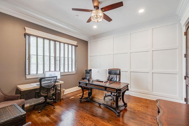 Home Office, Interior, Recessed Lighting, Wood Texture Flooring
