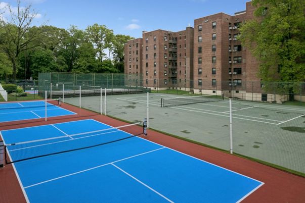 Exterior, Tennis Courts