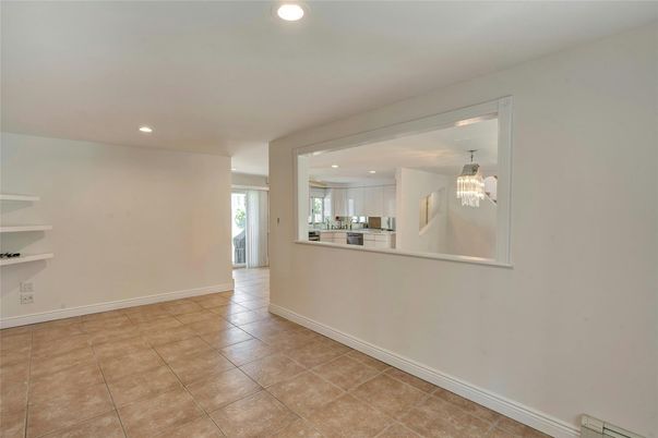 Chandelier, Empty room, Interior, Recessed Lighting