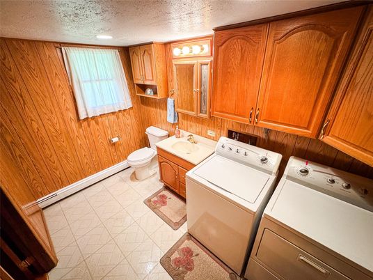 Interior, Recessed Lighting, Washer, Wooden Walls