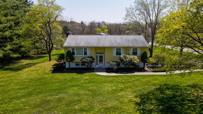 Backyard, Exterior, Facade, Cape Cod