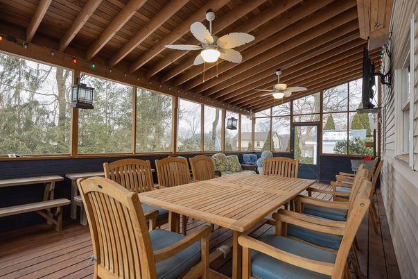 Dining room, Interior, Sun Room, Wooden Beams, Wooden Ceilings, Wood Texture Flooring