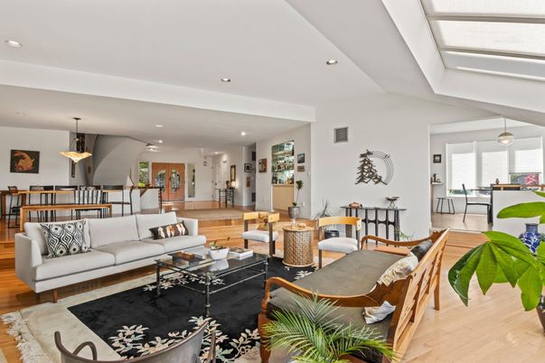 Dining room, Interior, Living room, Pendant Lights, Recessed Lighting, Wood Texture Flooring