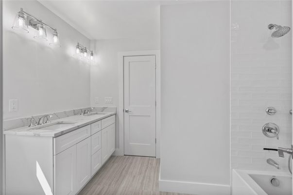 Bathroom, Dual Sink Vanities, Interior