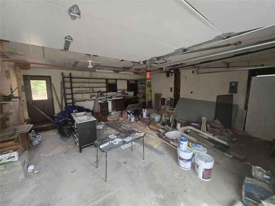 Garage, Interior