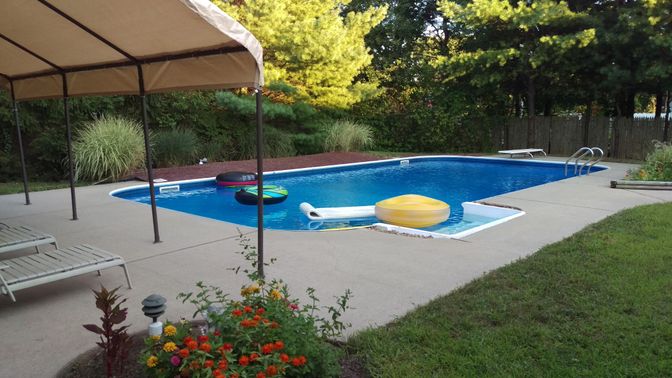 Exterior, Pool