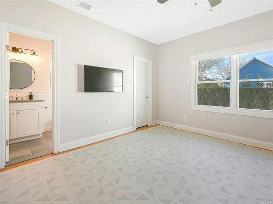 Bathroom, Empty room, Interior