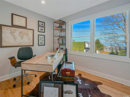Home Office, Interior, Recessed Lighting, Wood Texture Flooring