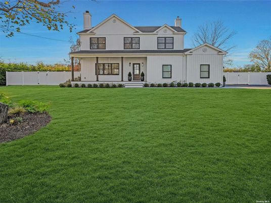 Backyard, Exterior, Facade, Farmhouse