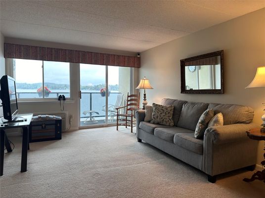 Interior, Living room, Water
