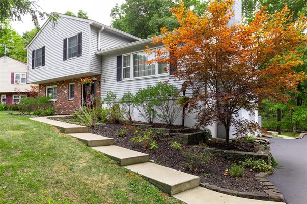 Exterior, Facade, Brick Facade, Split Level