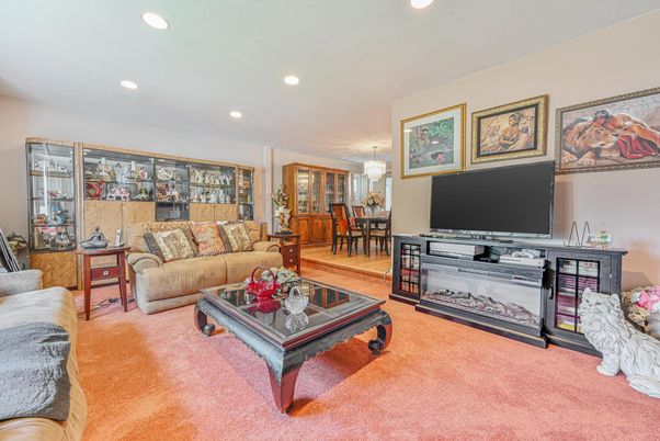 Dining room, Interior, Living room, Recessed Lighting