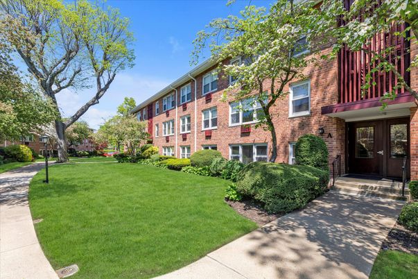 Backyard, Exterior, Facade, Brick Facade, Rowhouse
